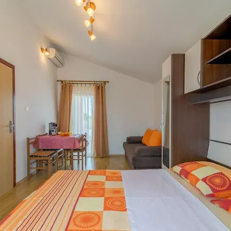 Apartment 16768a *
