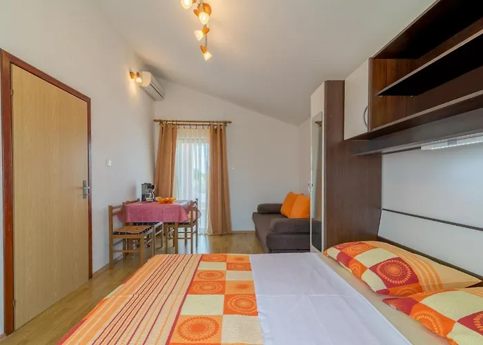 Apartment 16768a *